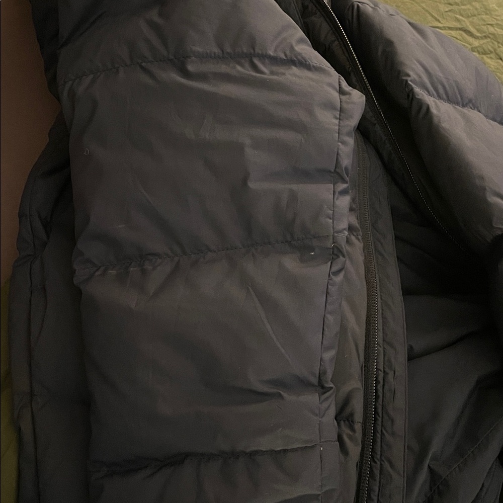 Patagonia Men’s Silent Down Jacket - Picture 10 of 10